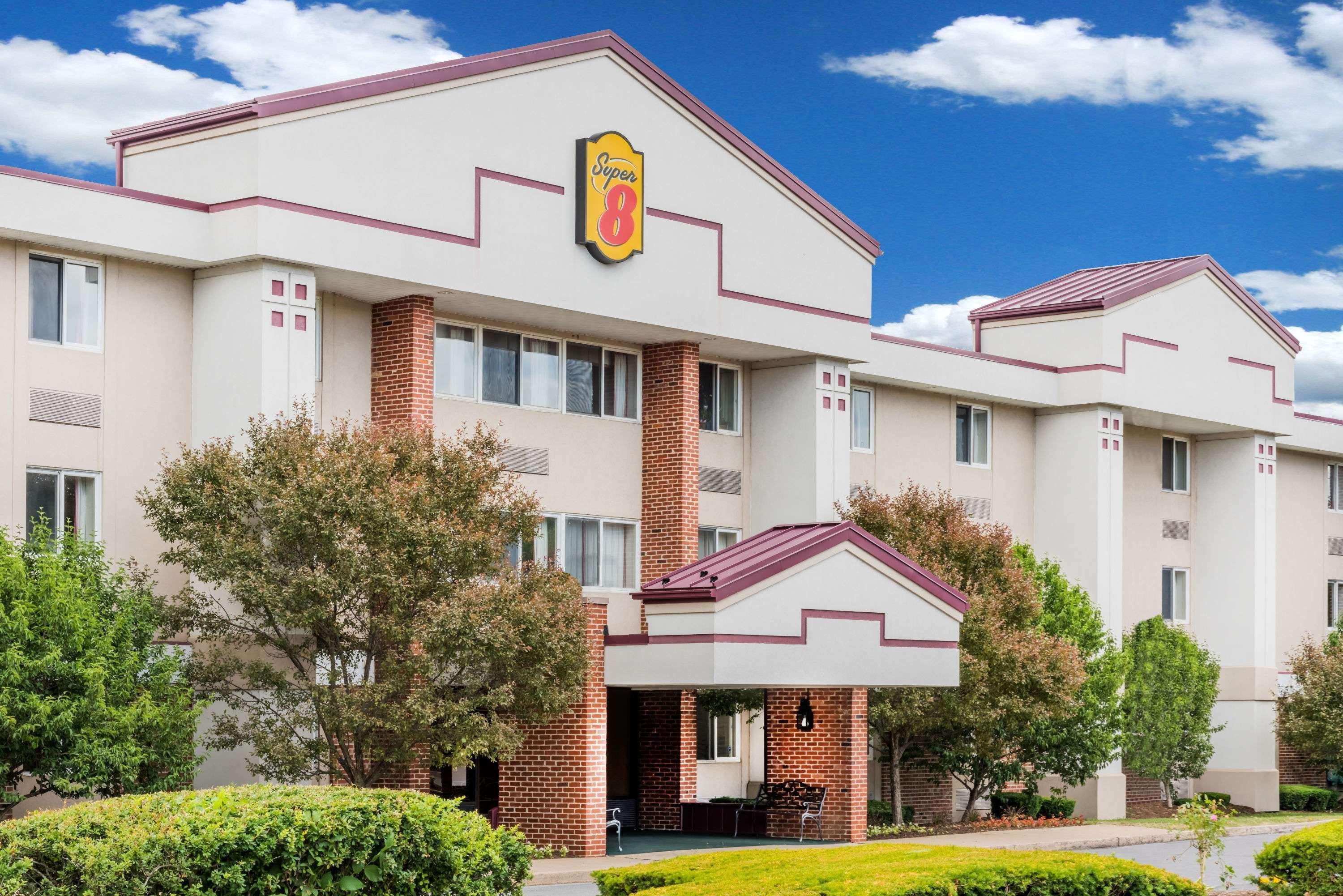 Super 8 By Wyndham State College Exterior foto